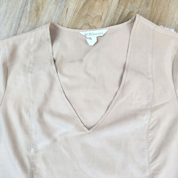 🍑BCBGMaxazria Tan Short Sleeve Vneck Dress Medium - Picture 5 of 7